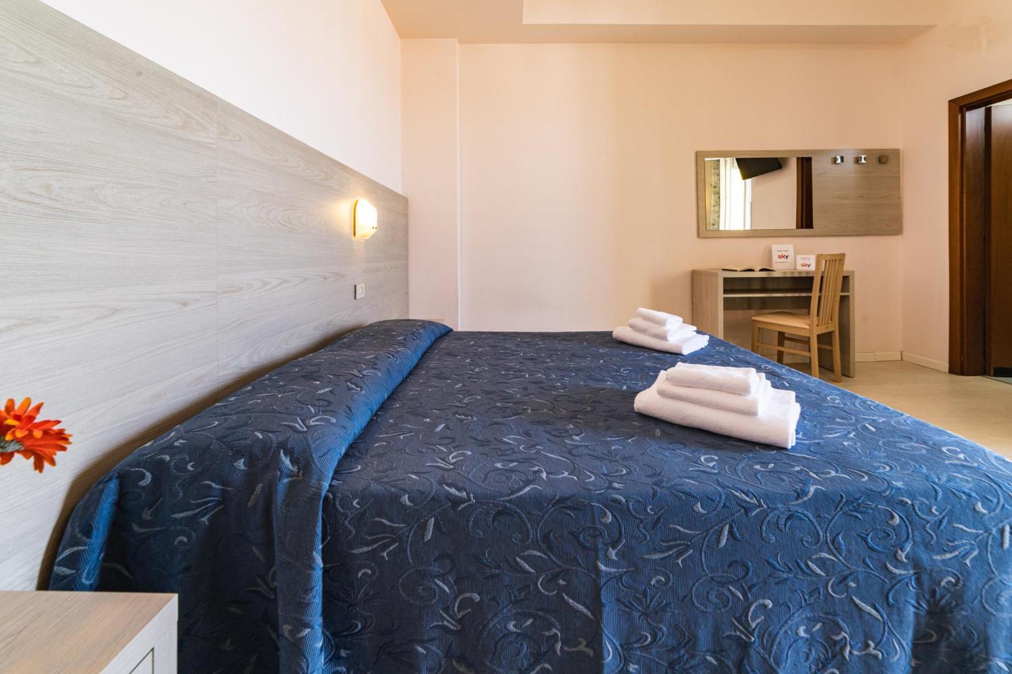 Hotel Royal 卡托利卡 外观 照片